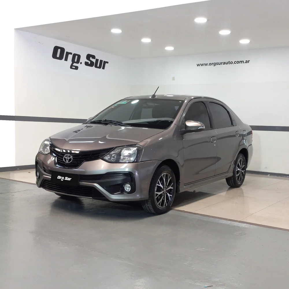 TOYOTA Etios