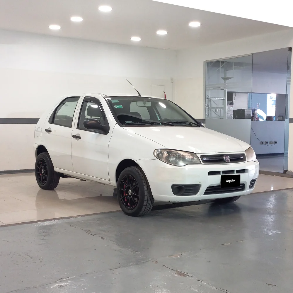 FIAT Palio 2013 4x2 NAFTA Miniatura 3