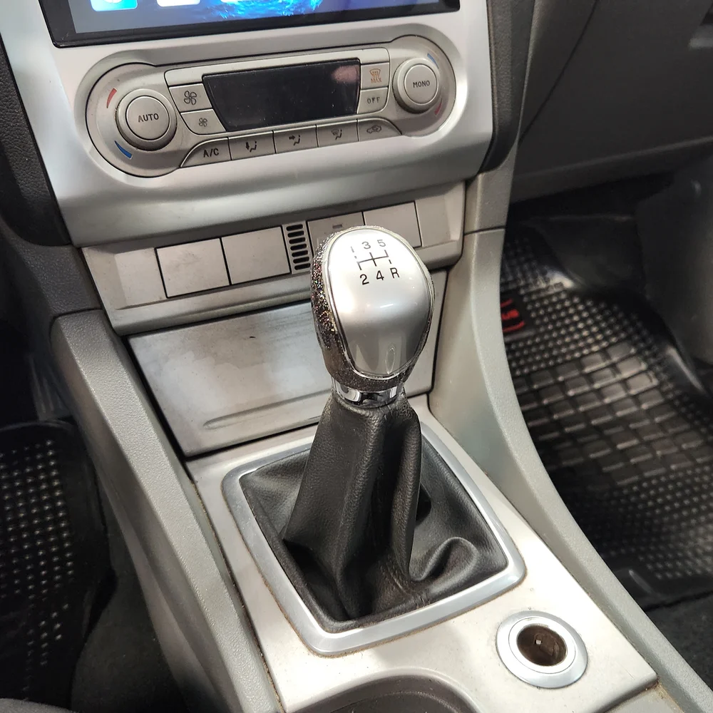 FORD Focus 2010 4x2 NAFTA Miniatura 14