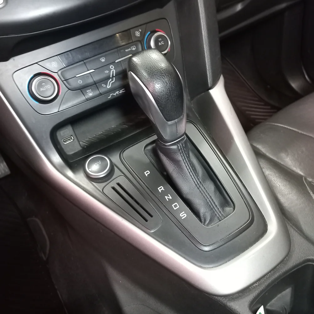 FORD Focus III 2015 4x2 NAFTA Miniatura 13