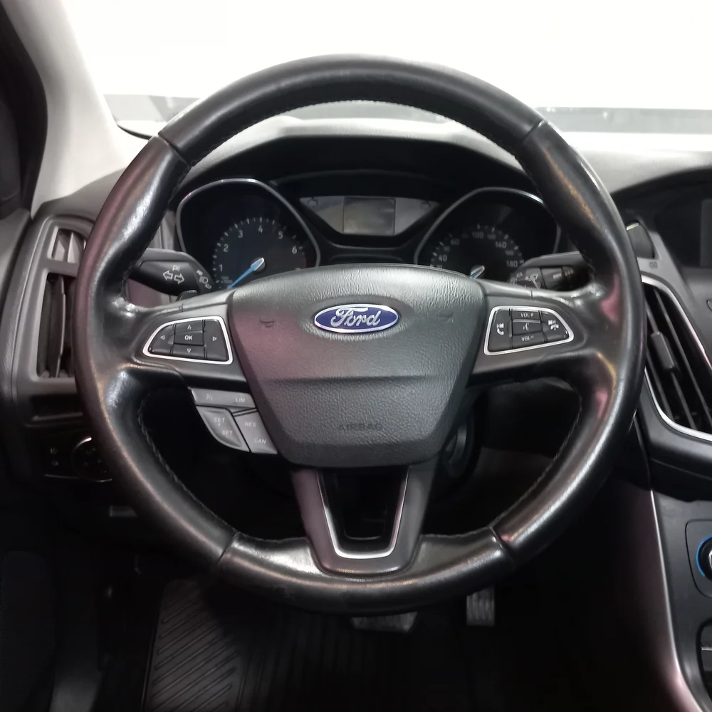 FORD Focus III 2015 4x2 NAFTA Miniatura 14