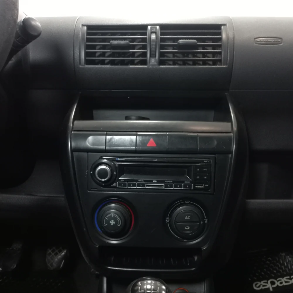 VW Fox 2008 4x2 NAFTA Miniatura 14