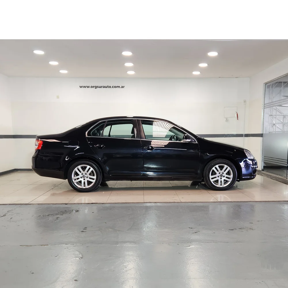VW Vento 2007 4x2 NAFTA Miniatura 4