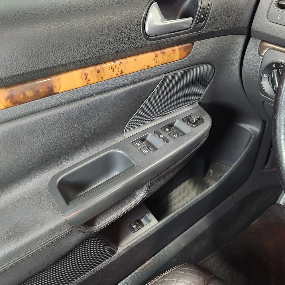 VW Vento 2007 4x2 NAFTA Miniatura 15