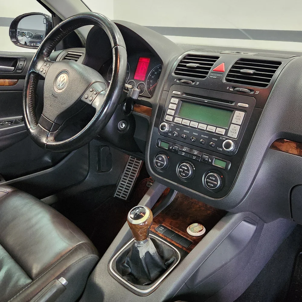 VW Vento 2007 4x2 NAFTA Miniatura 17