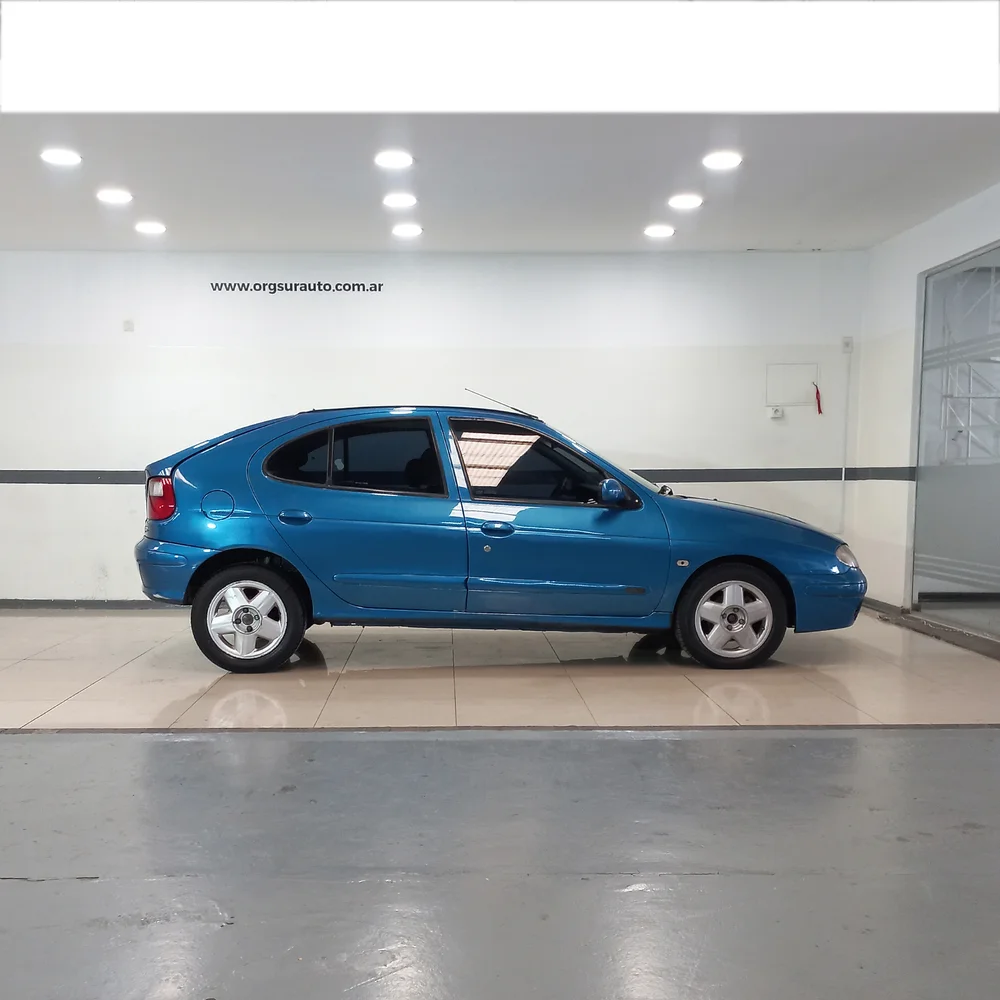 RENAULT Mégane 2005 4x2 NAFTA Miniatura 4