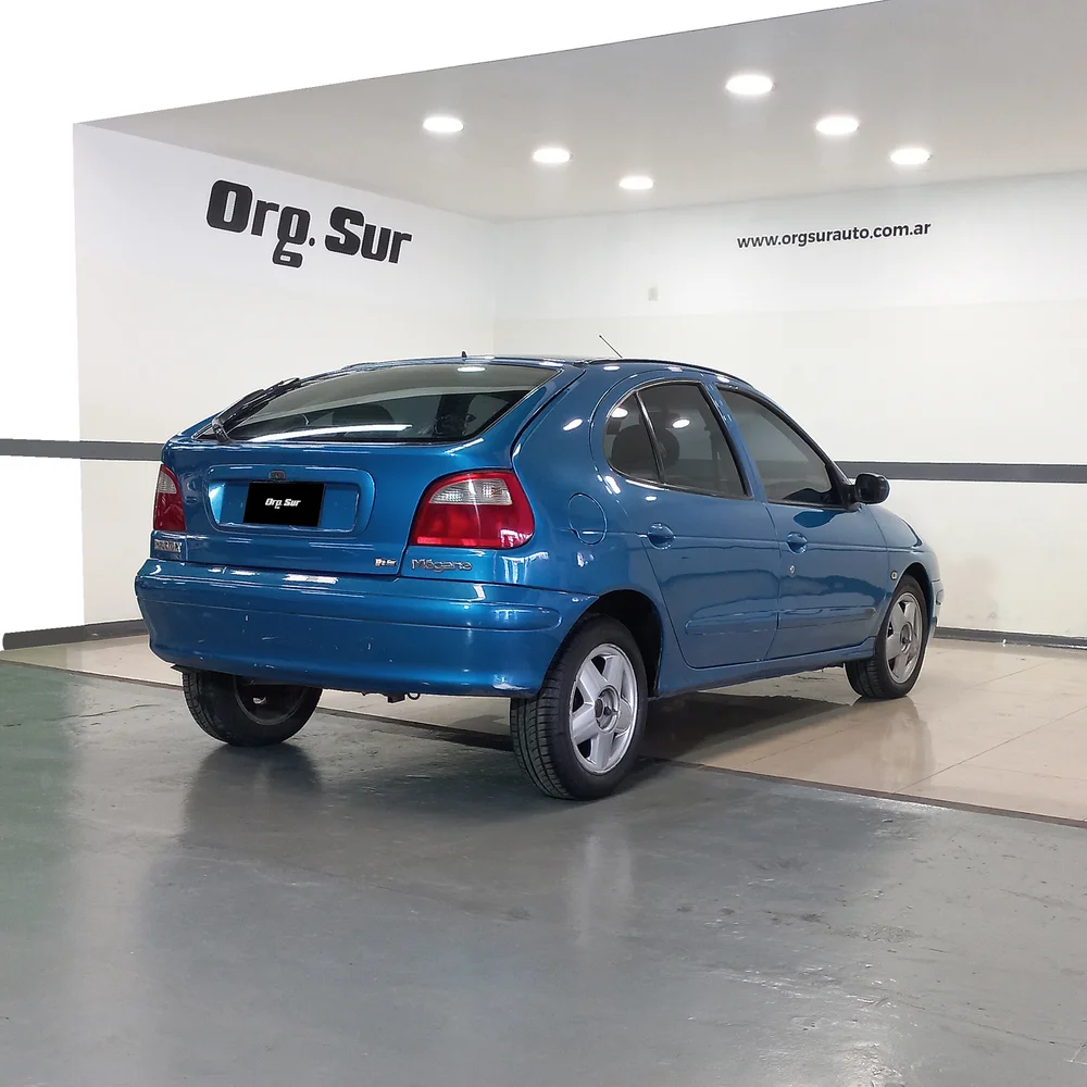 RENAULT Mégane 2005 4x2 NAFTA Miniatura 5