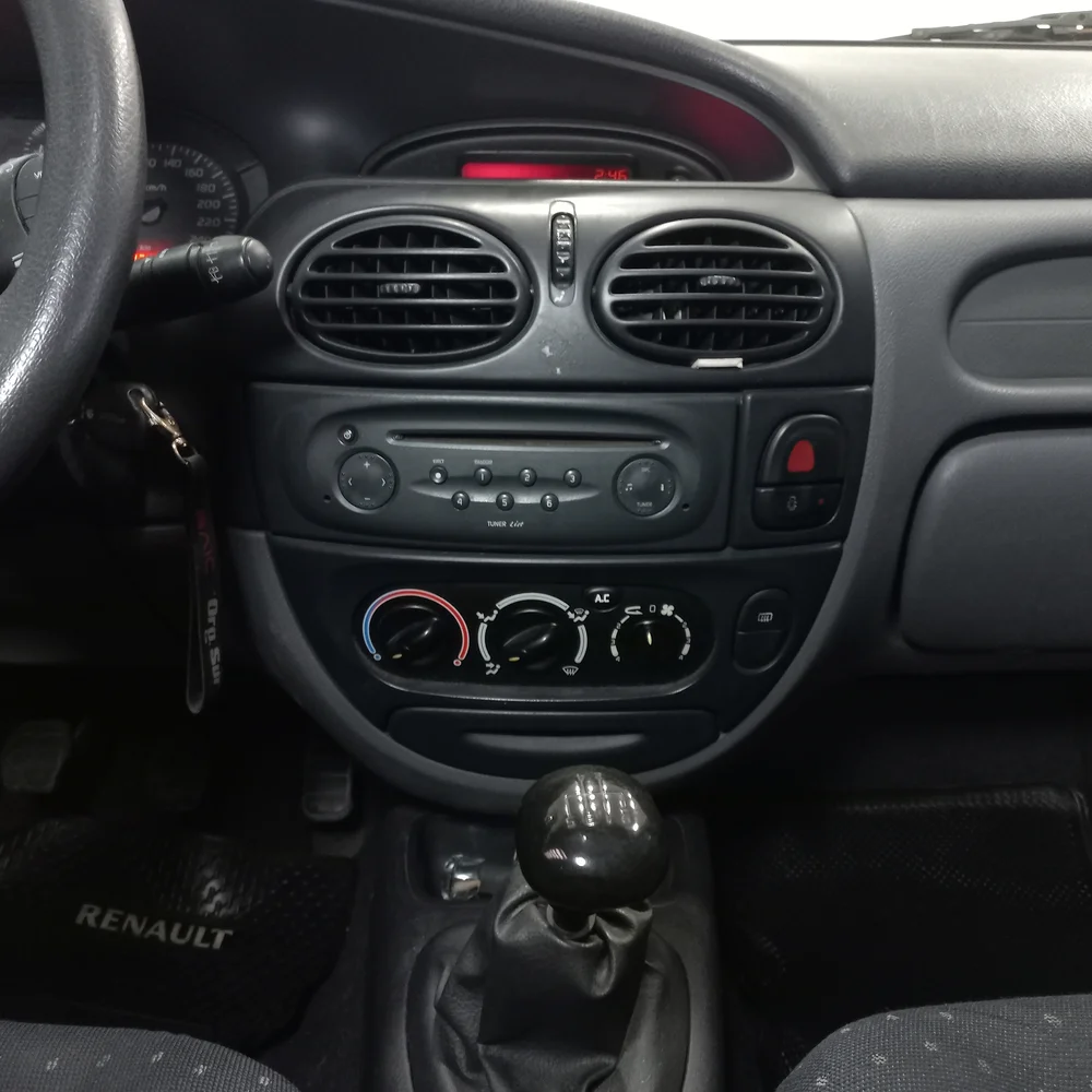 RENAULT Mégane 2005 4x2 NAFTA Miniatura 12