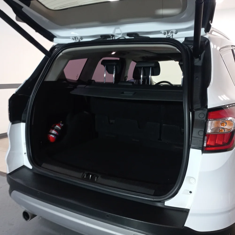 FORD Kuga 2018 4x4 NAFTA Miniatura 9