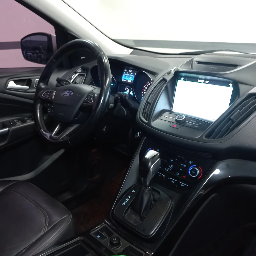 FORD Kuga 2018 4x4 NAFTA Miniatura 16