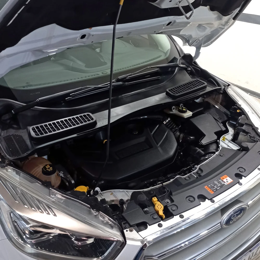 FORD Kuga 2018 4x4 NAFTA Miniatura 20