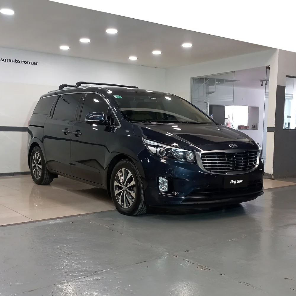 KIA Carnival 2016 4x2 DIESEL Miniatura 3