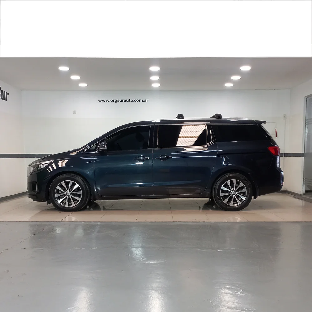 KIA Carnival 2016 4x2 DIESEL Miniatura 8