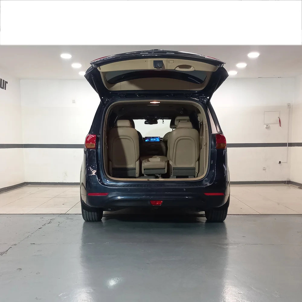 KIA Carnival 2016 4x2 DIESEL Miniatura 9