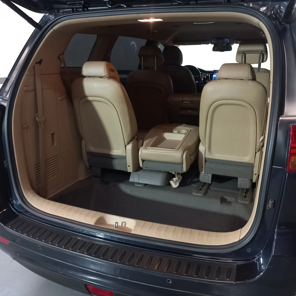 KIA Carnival 2016 4x2 DIESEL Miniatura 10