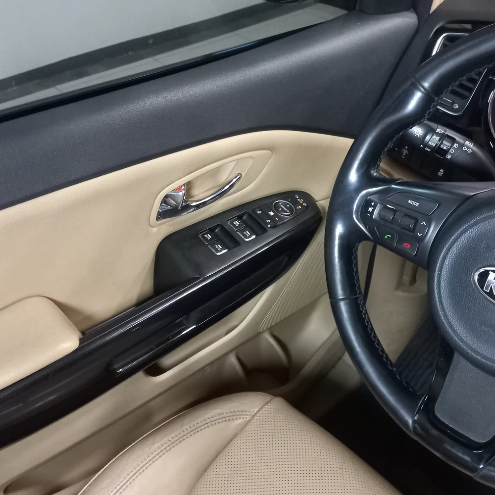 KIA Carnival 2016 4x2 DIESEL Miniatura 14