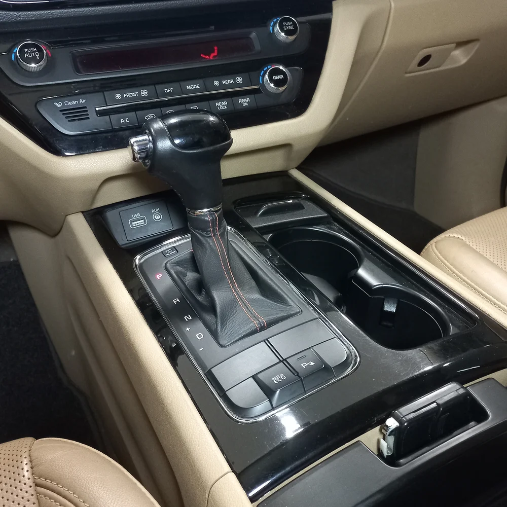 KIA Carnival 2016 4x2 DIESEL Miniatura 15