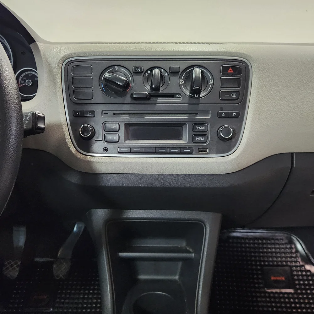 VW Up 2015 4x2 NAFTA Miniatura 12
