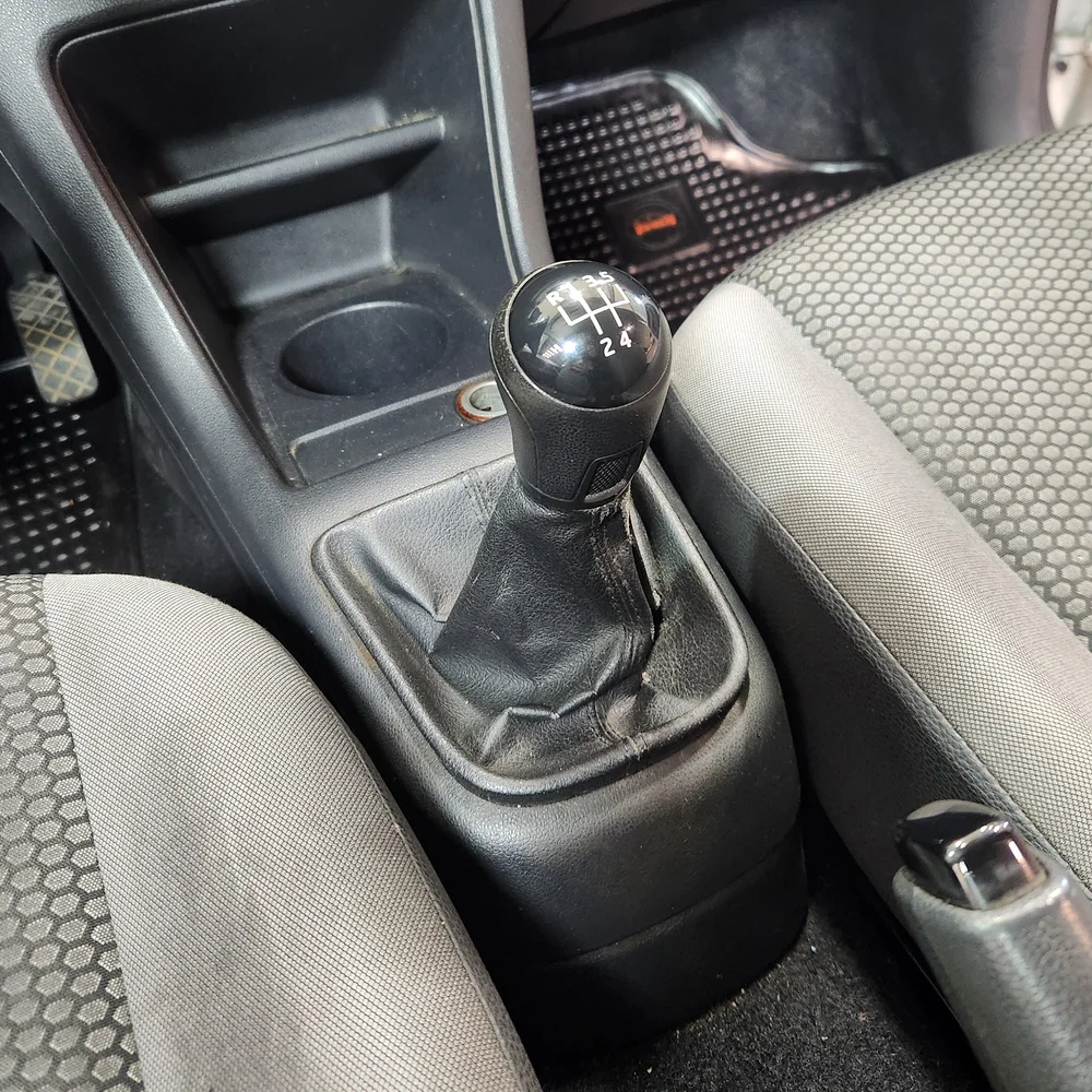 VW Up 2015 4x2 NAFTA Miniatura 13