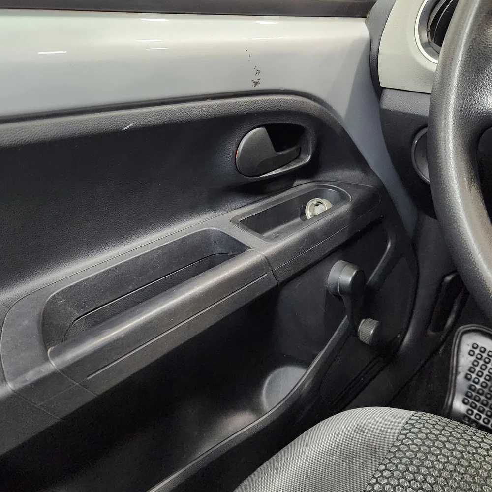 VW Up 2015 4x2 NAFTA Miniatura 15