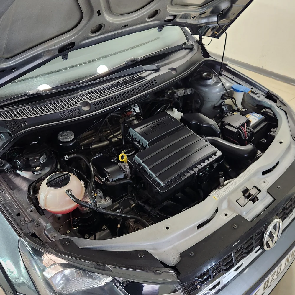 VW Saveiro 2019 4x2 NAFTA Miniatura 21