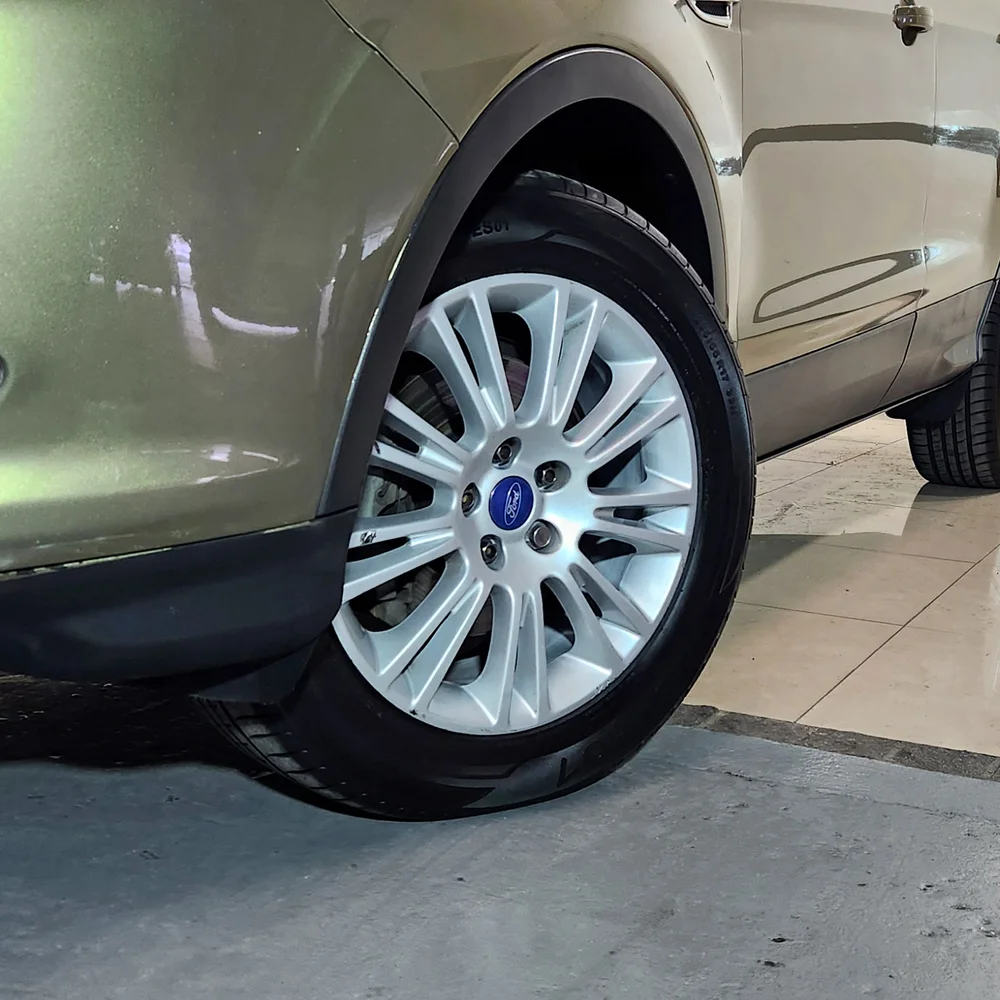 FORD Kuga 2014 4x2 NAFTA Miniatura 12