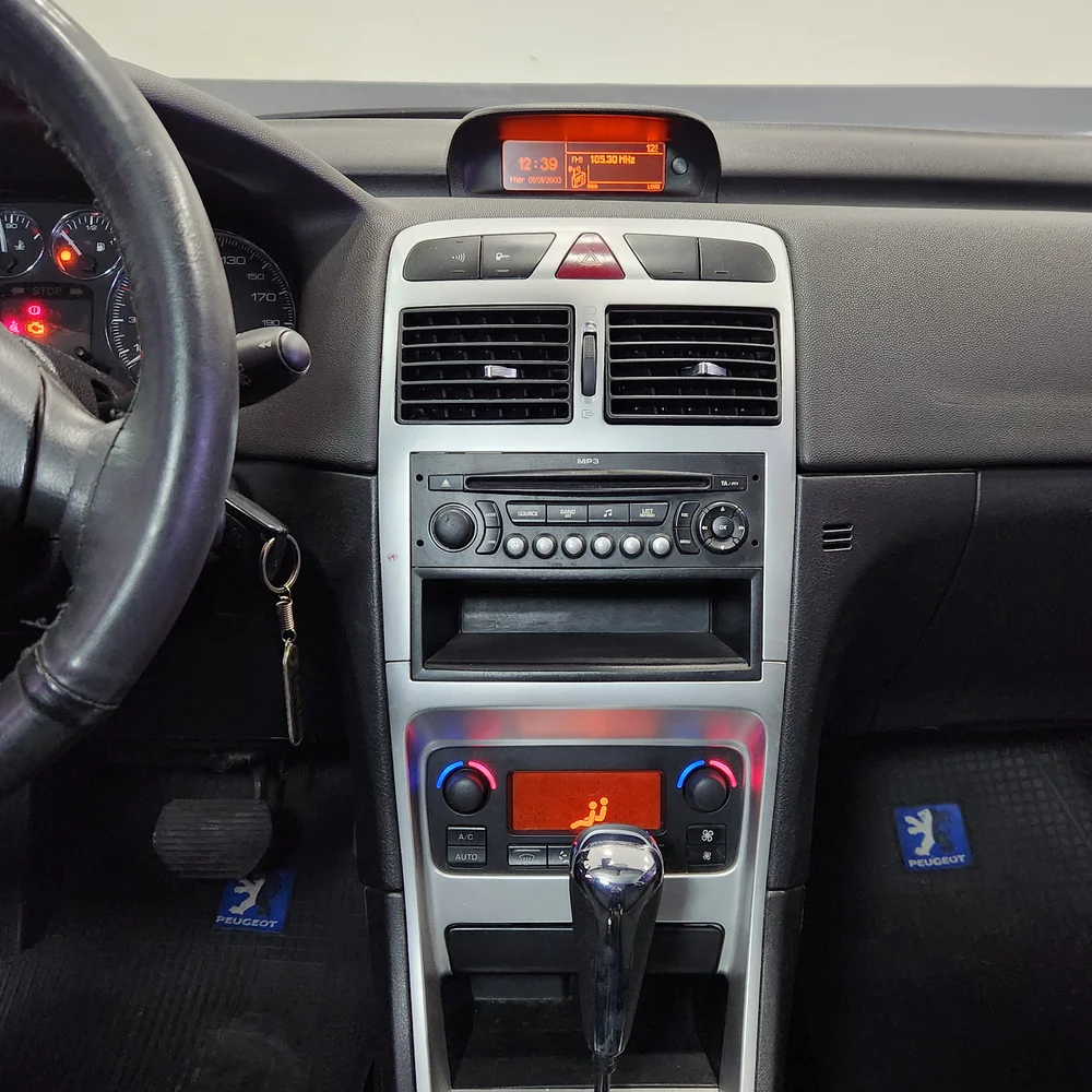 PEUGEOT 307 2008 4x2 NAFTA Miniatura 11
